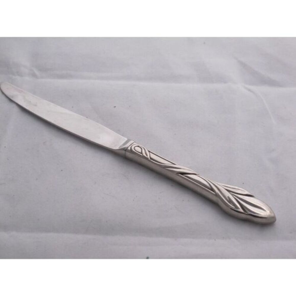 Oneida Eden Dinner Knife‎ (s)